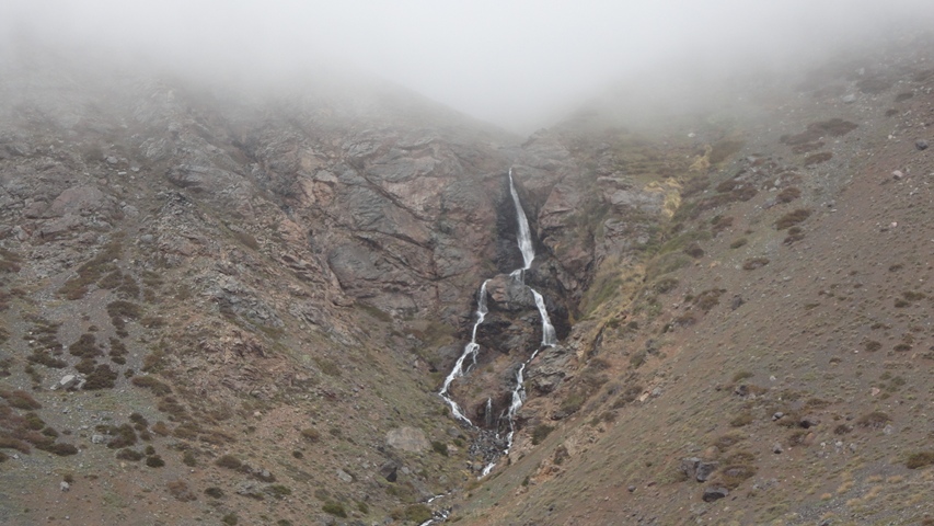 Photo of a nearby water fall