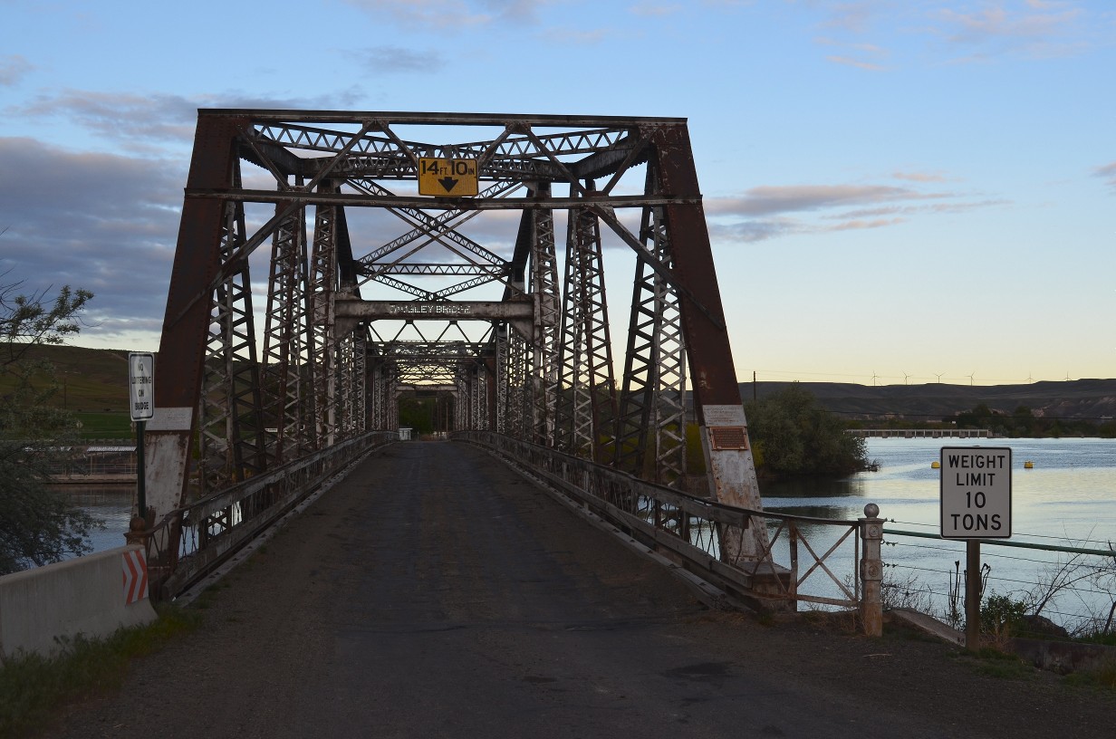 Owsley bridge and limit sign.